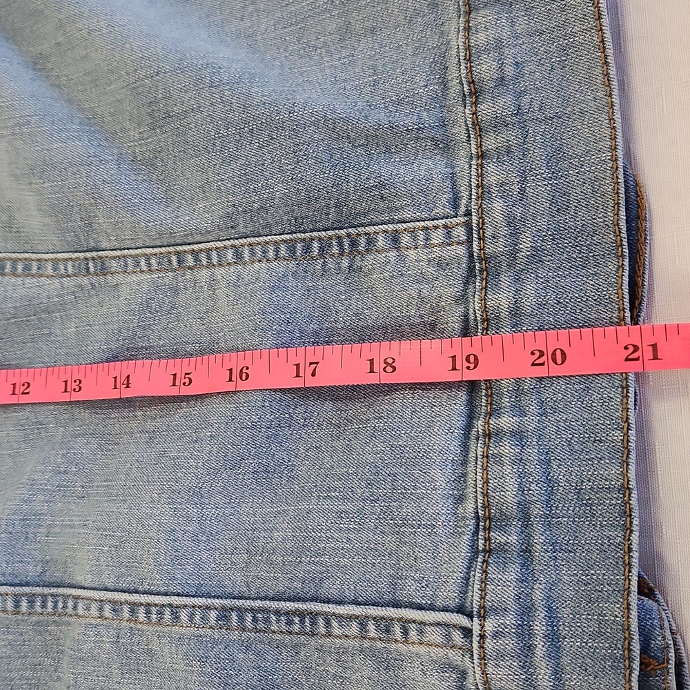 Social Standard By Sanctuary Jean Jacket. Light Wash. Size XL - Picture 11 of 11